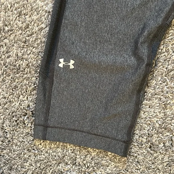 (5 for $20) Women’s Under Armour Capri Leggings Sz XL - Picture 2 of 4